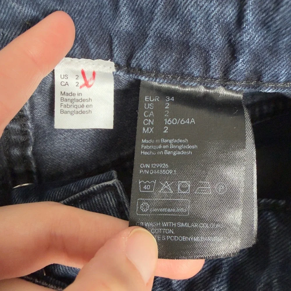 H&M Divided Mom Jeans High Waist Button Fly Raw Hem  US 2 - Picture 6 of 9